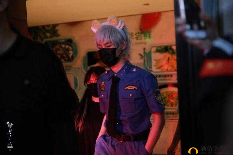 张警官 9 分 10 秒撞玻璃视频震撼呈现