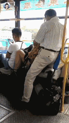 小短文 H 啪纯肉公交车动图：刺激的公共交通之旅
