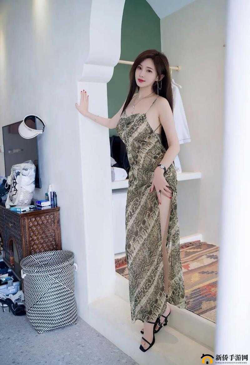 周妍希：时尚与性感的完美结合