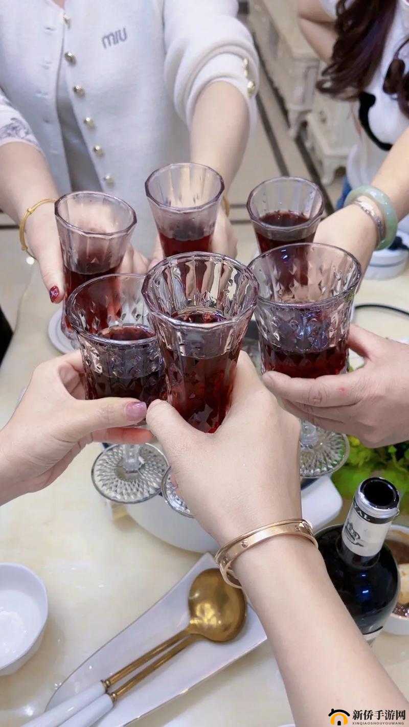 老公叫我喊闺蜜来家里吃饭：增进感情的聚会