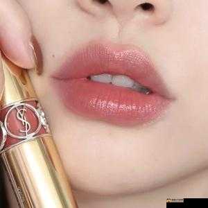 YSL 水蜜桃 86 ：打造迷人唇妆的魅力之选