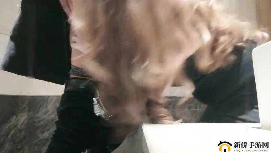 欧美口爆射液汇编：精彩绝伦的私密画面大揭秘