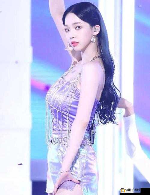 16 岁女孩 rapper 以独特风格闪耀舞台