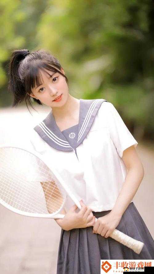 老公亲我的小花园最火的一句内容停更友：甜蜜之吻，情满花园