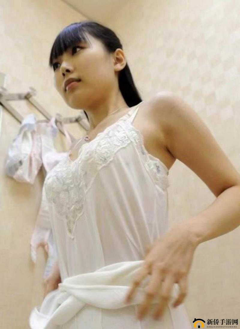 漂亮人妻洗澡时被公强，日日躁：家庭伦理与性侵犯的挣扎