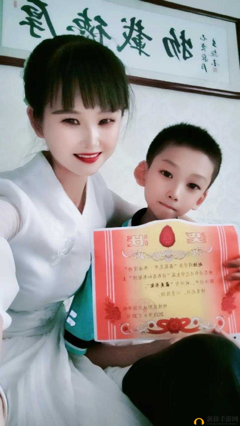 小女孩吃小男孩小叮当视频：令人震惊的怪异行为