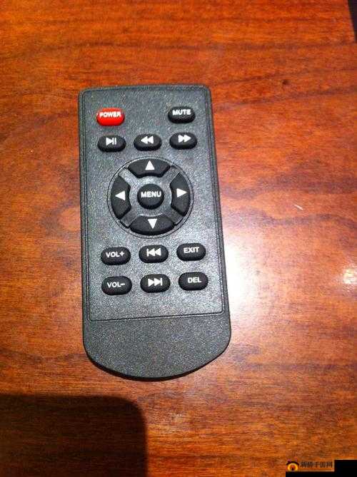 在教室捡到一个遥控器，会发生什么？