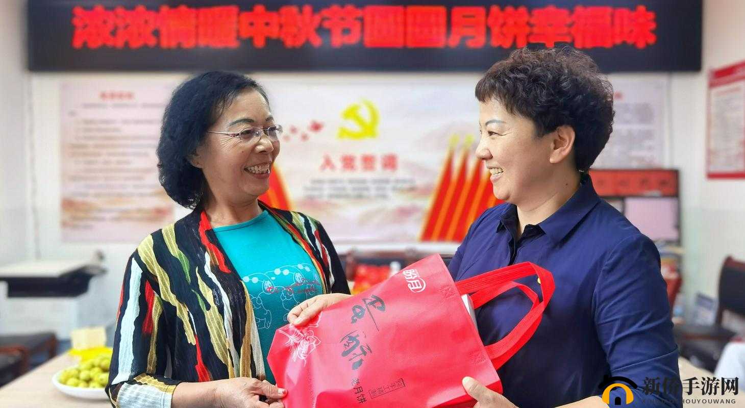 妈妈女儿齐上阵共做月饼话浓浓亲情