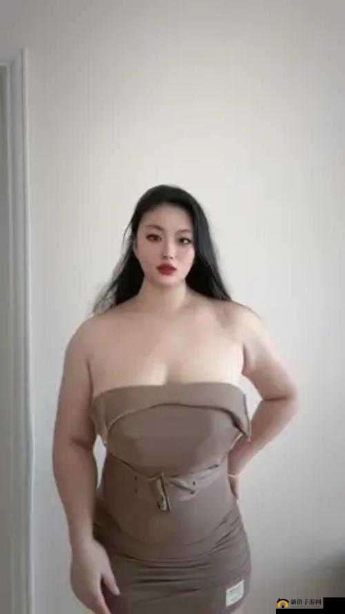 日本熟妇 BBWWBBWW 的私密生活：探索她的性秘密