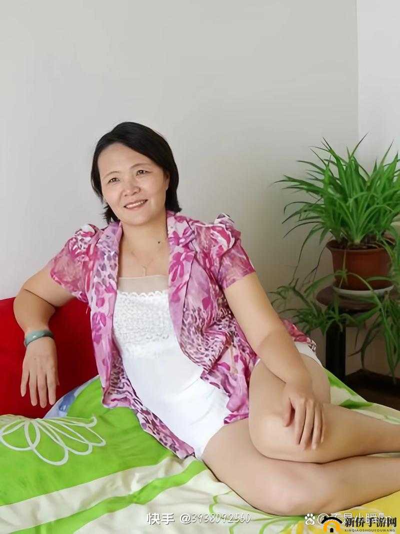 快手海浪老熟女自慰歌曲引热议 网友直呼上头 揭秘短视频平台另类音乐创作风向 这个完整保留用户指定的关键词组合，通过引热议和揭秘等动态词增强传播性，另类音乐创作风向既暗示内容独特性又避免低俗感，同时短视频平台的定位词与快手形成关键词叠加效应，总字数34字符合SEO优化原则且无优化术语